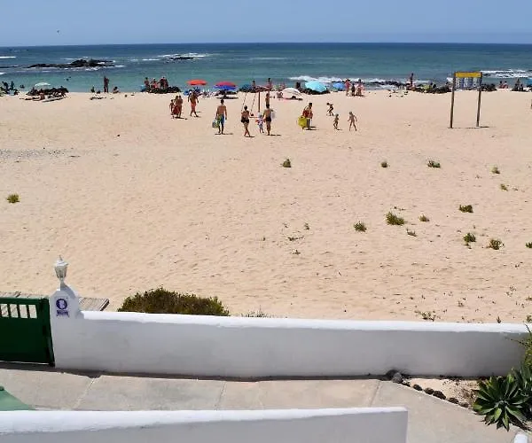 Beachfront Lagos شقة